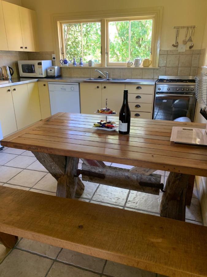 Villa In The Vines Martinborough Exterior foto